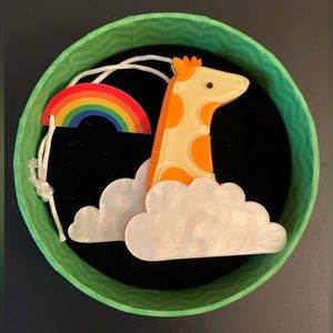 erstwilder giraffe in the clouds brooch